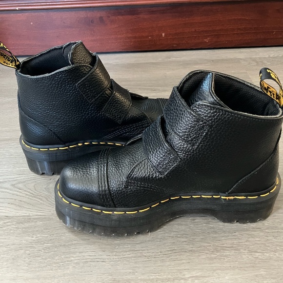 Dr. Martens Devon Flower Platform Boots Black Pebble Leather Women’s Size 9 - Picture 5 of 8